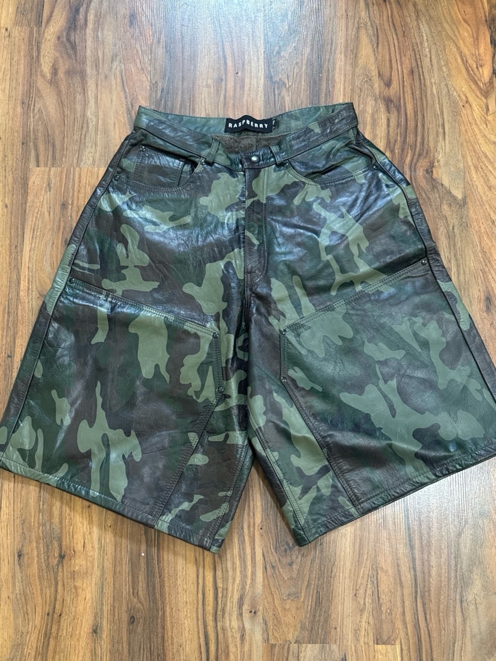 Men's Camouflage Leather Cargo Shorts - Green Camo